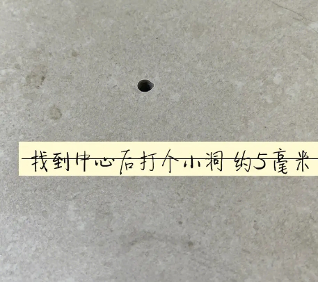 德阳瓷砖空鼓维修公司专业解答在瓷砖铺贴过程中，如果砂料搅拌不均匀，将会带来以下问题